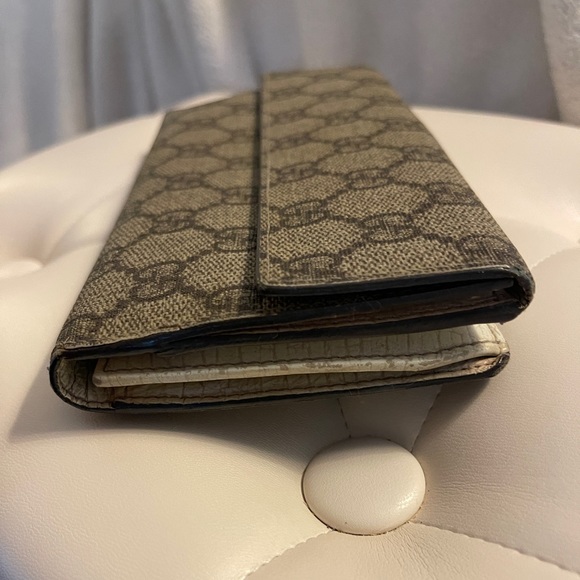 GUCCI Monogram GG Long Bifold Wallet - Picture 6 of 9